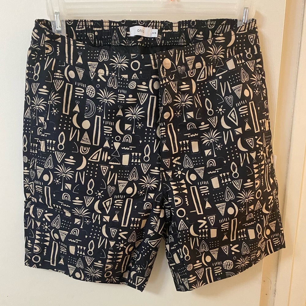 Onia Calder Men’s Trunks. Black. Tribal geo